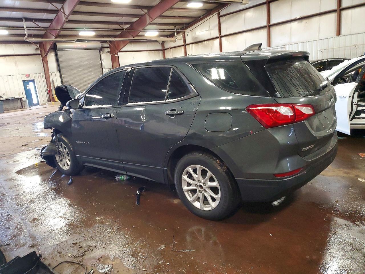 2019 Chevrolet Equinox Ls - Image 2