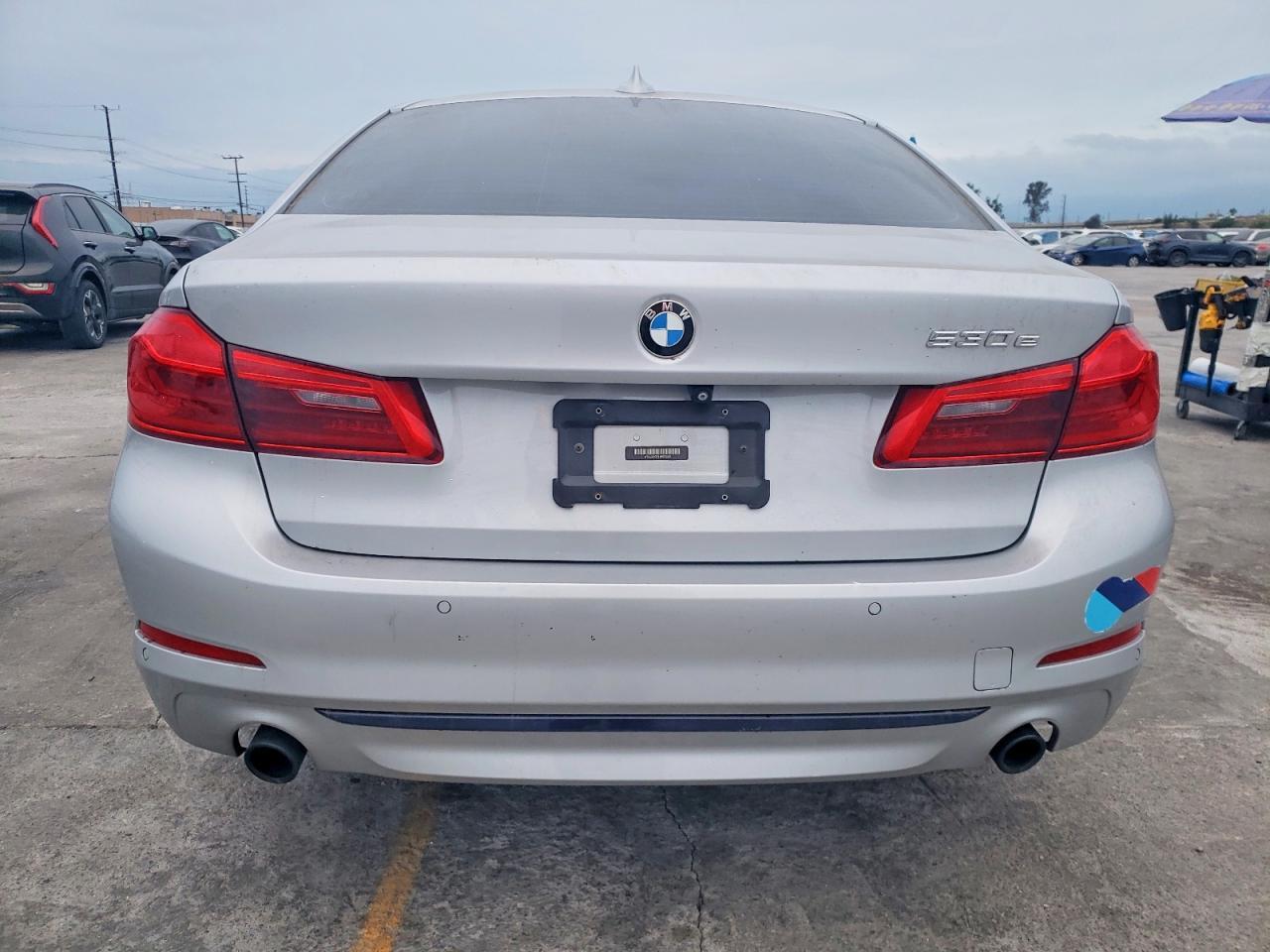 2018 BMW 530E - Image 6