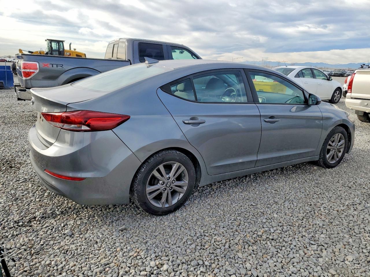 2017 Hyundai Elantra Se - Image 3
