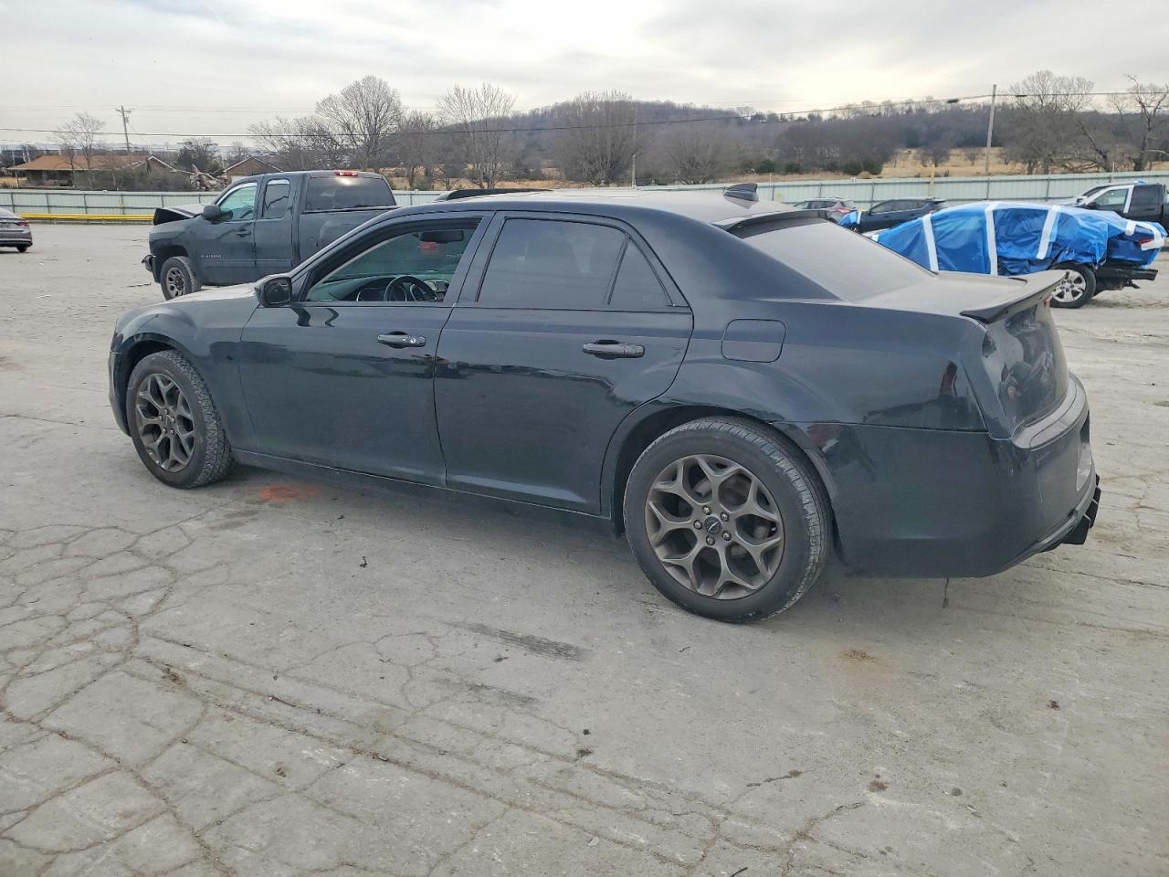 2016 Chrysler 300C - Image 2