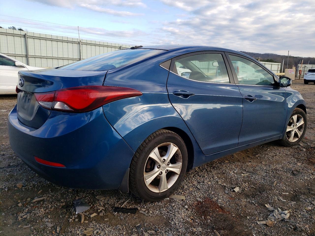 2016 Hyundai Elantra Se - Фото 3