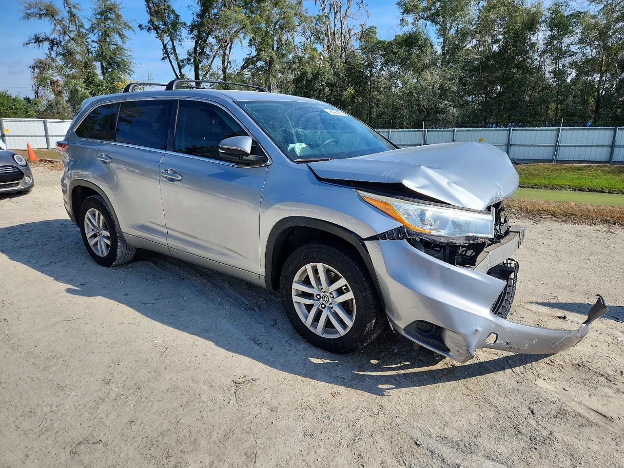 2016 Toyota Highlander Le - Фото 4