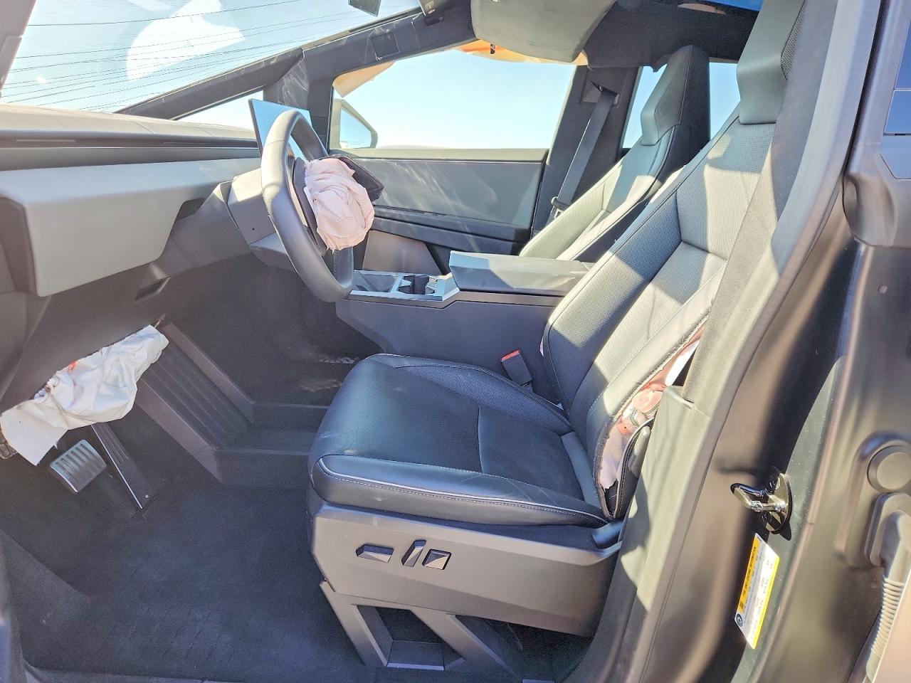 2024 Tesla Cybertruck - Фото 7