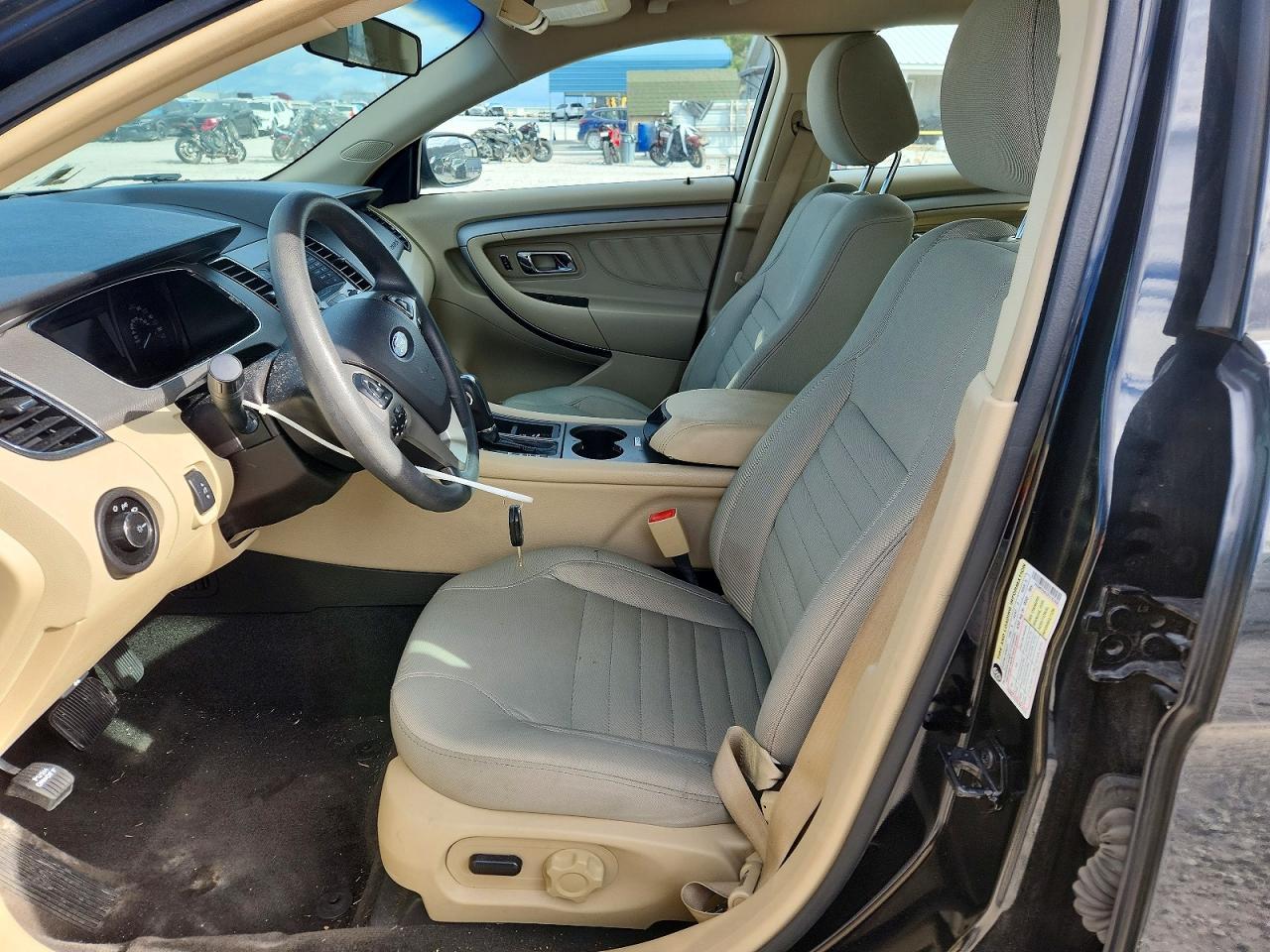 2015 Ford Taurus Se - Image 7