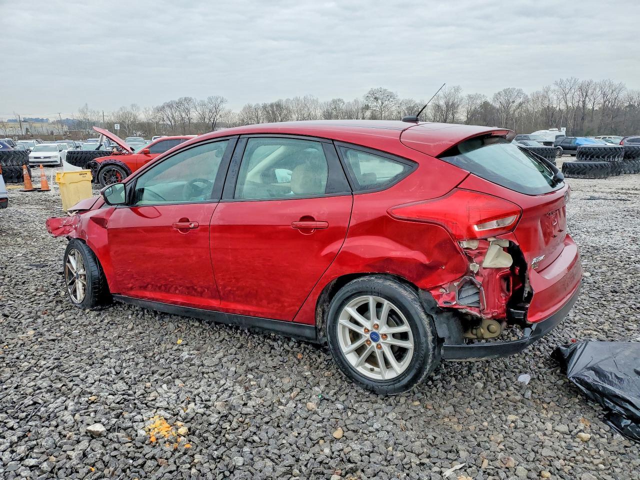 2017 Ford Focus Se - Фото 2