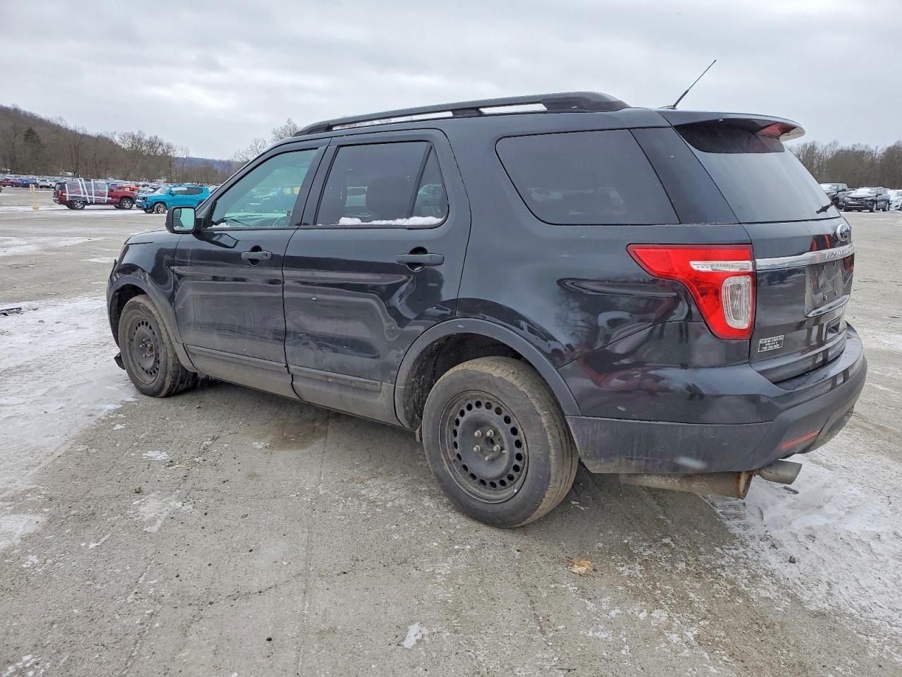 2013 Ford Explorer - Фото 2