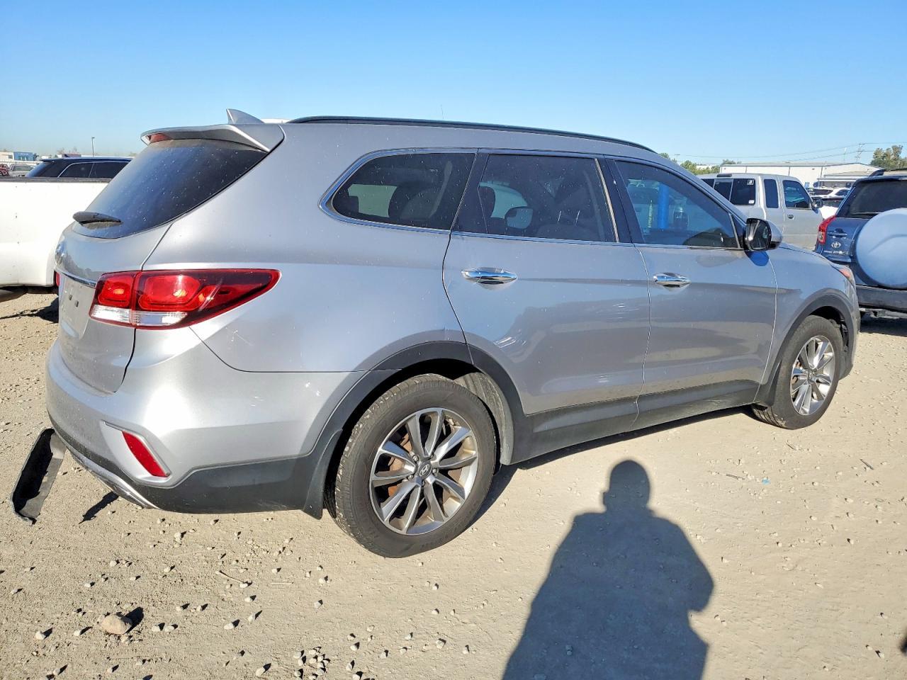 2017 Hyundai Santa Fe Se - Фото 3