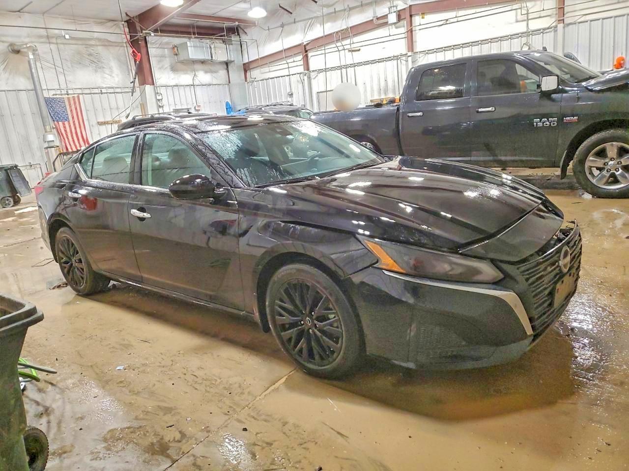 2025 Nissan Altima Sv - Image 4