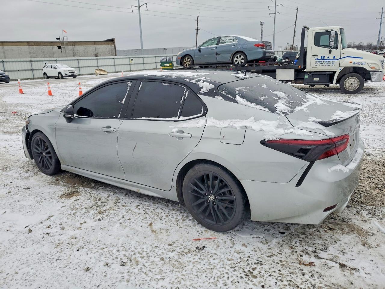 2022 Toyota Camry Xse - Фото 2