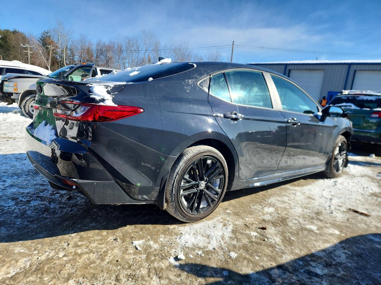 2025 Toyota Camry Se - Фото 3