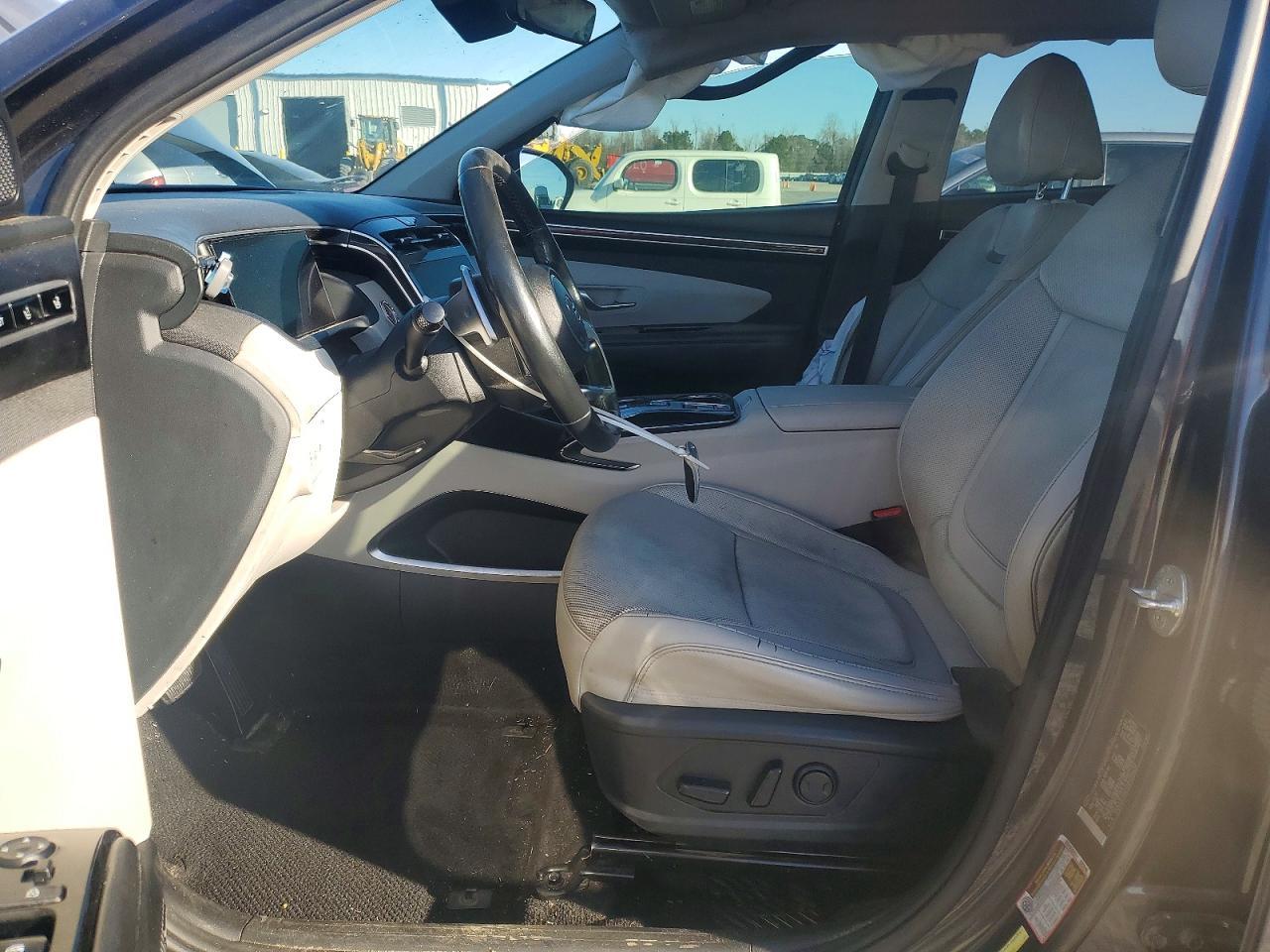 2022 Hyundai Tucson Limited - Image 7
