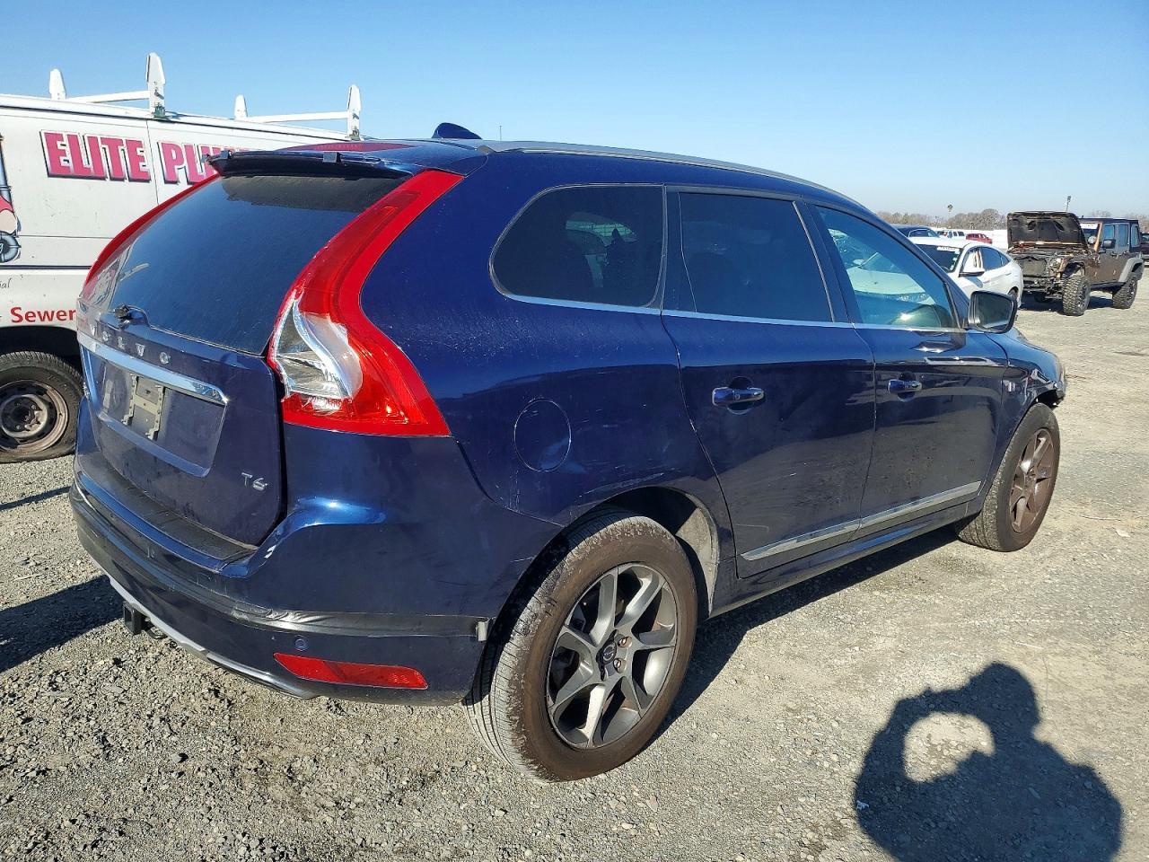 2015 Volvo Xc60 T6 Platinum - Image 3