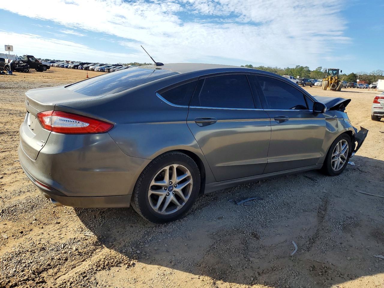 2013 Ford Fusion Se - Фото 3