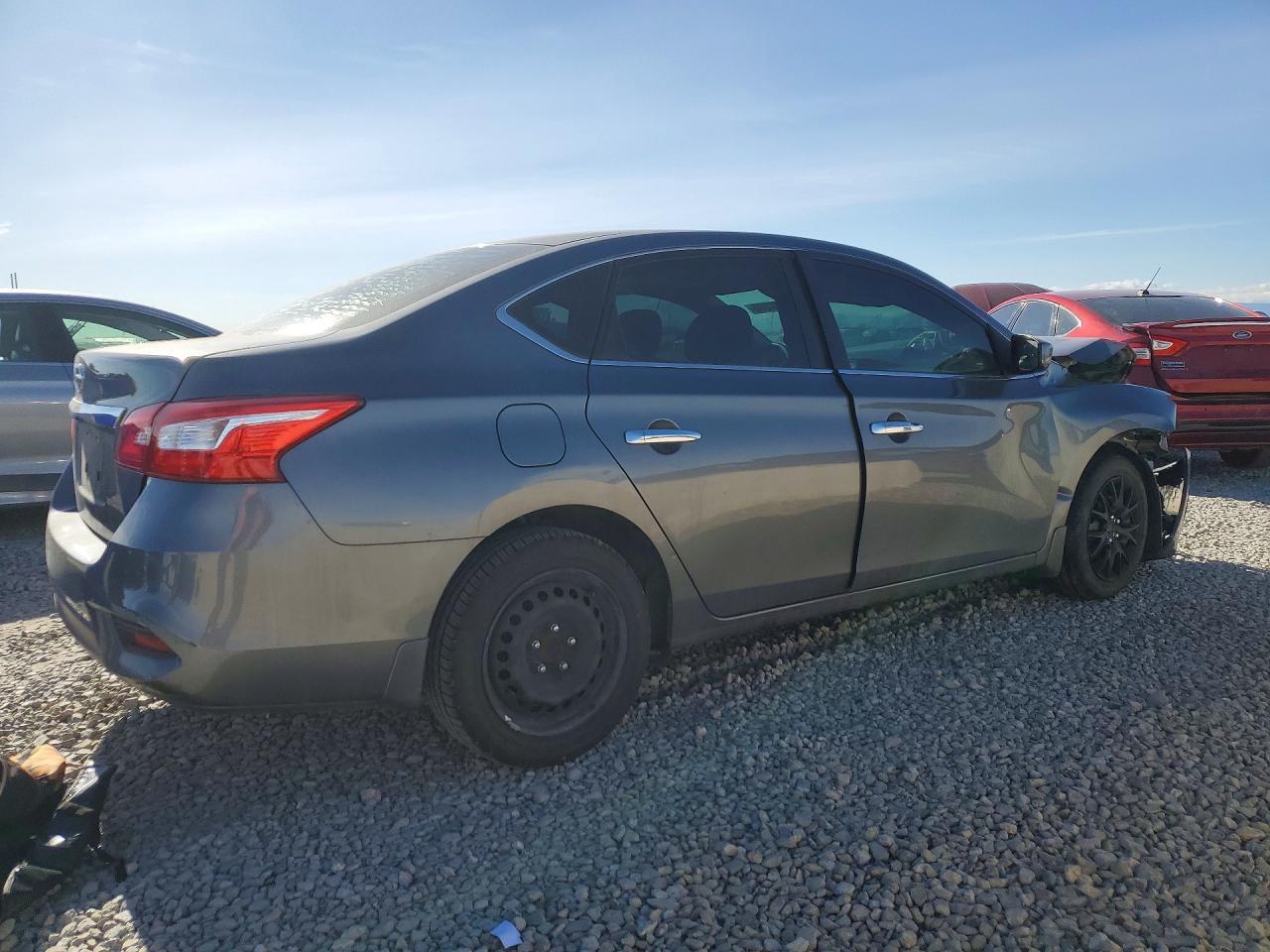 2019 Nissan Sentra S - Фото 3