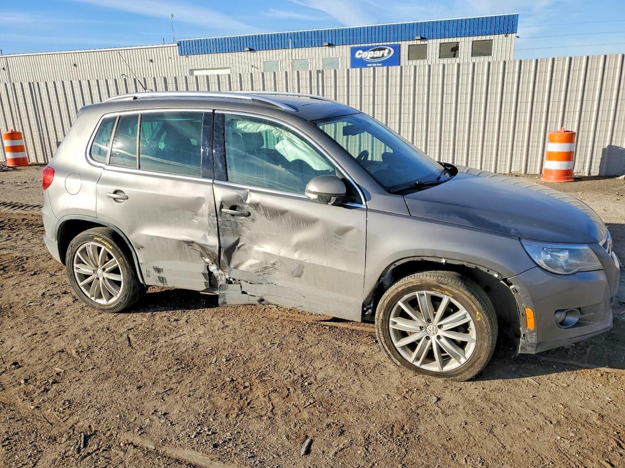 2011 Volkswagen Tiguan S - Image 4