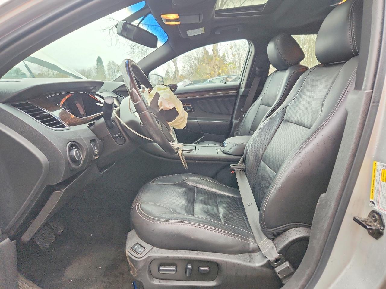 2015 Ford Taurus Limited - Image 7