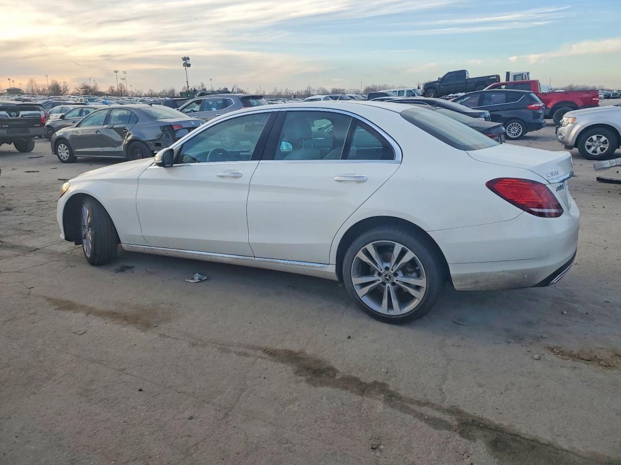 2020 Mercedes-Benz C 300 4Matic - Фото 2