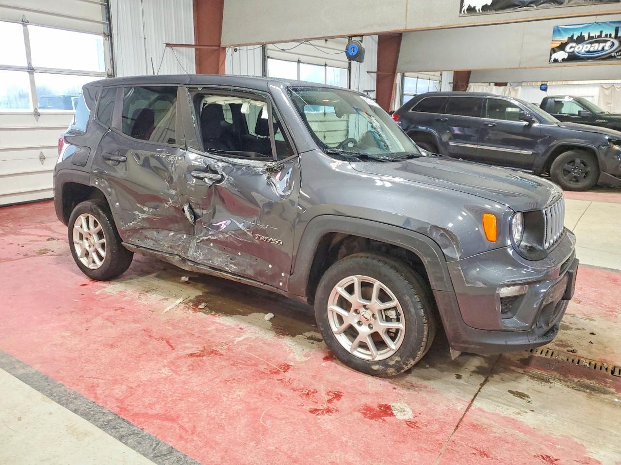 2023 Jeep Renegade Latitude - Фото 4