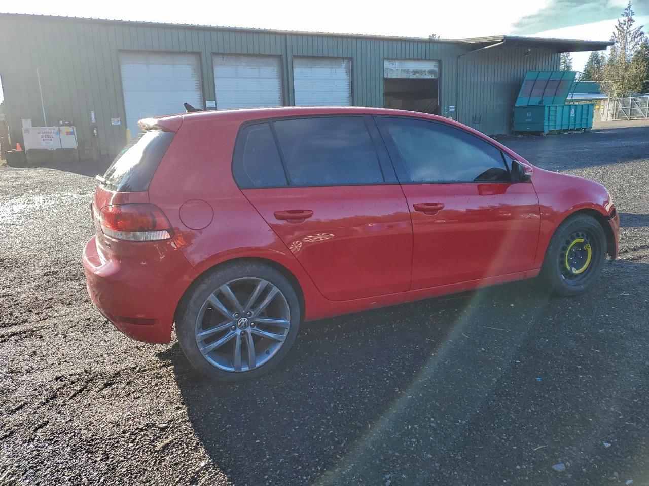 2013 Volkswagen Golf - Image 3