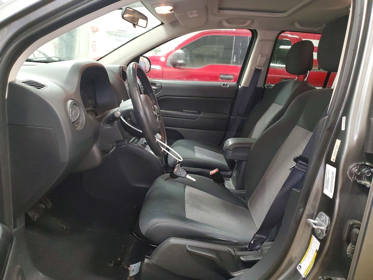 2012 Jeep Compass Latitude - Фото 7