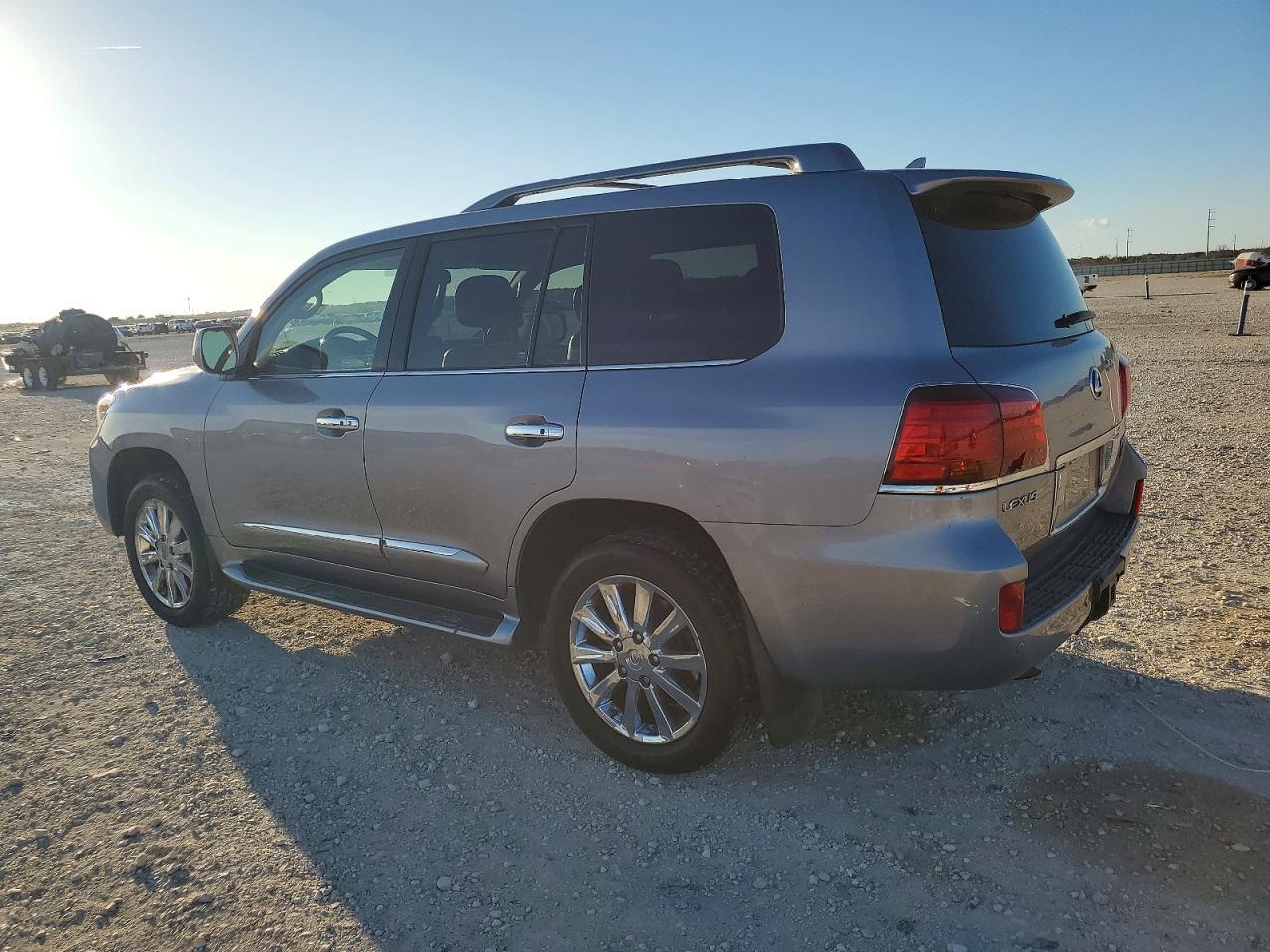 2009 Lexus Lx 570 - Image 2