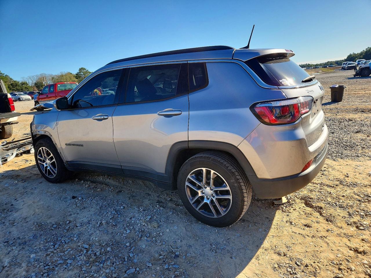 2019 Jeep Compass Latitude - Фото 2