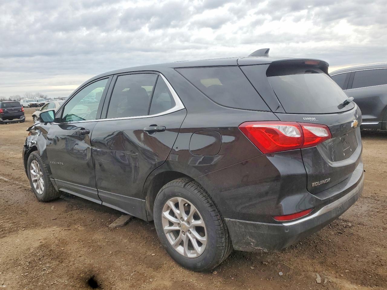 2019 Chevrolet Equinox Lt - Image 2