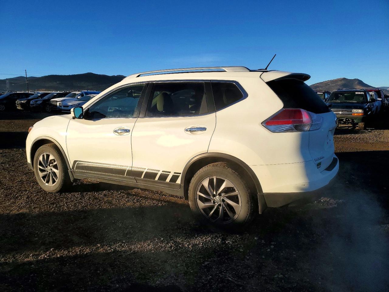 2016 Nissan Rogue S - Фото 2