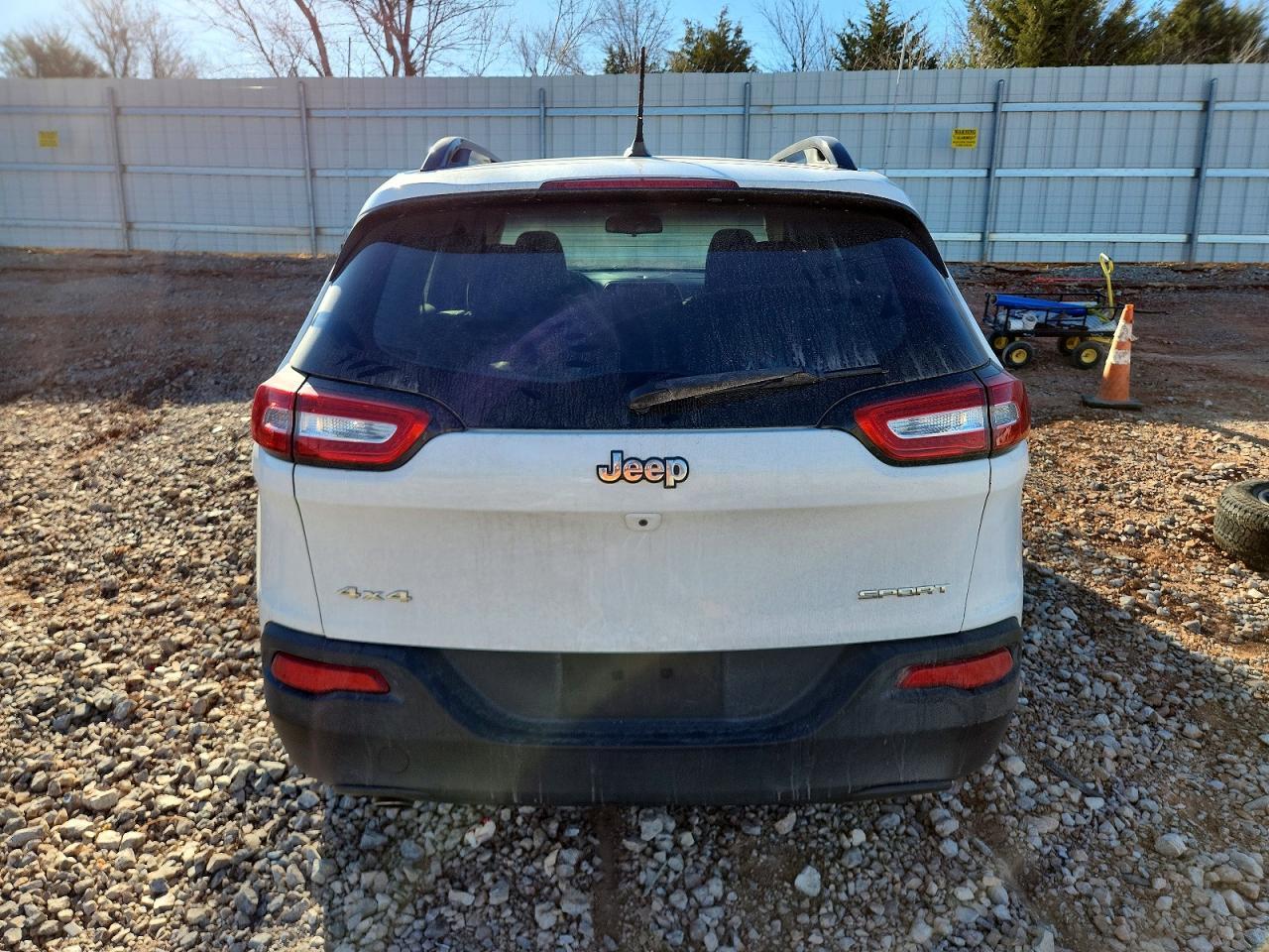 2015 Jeep Cherokee Sport - Фото 6