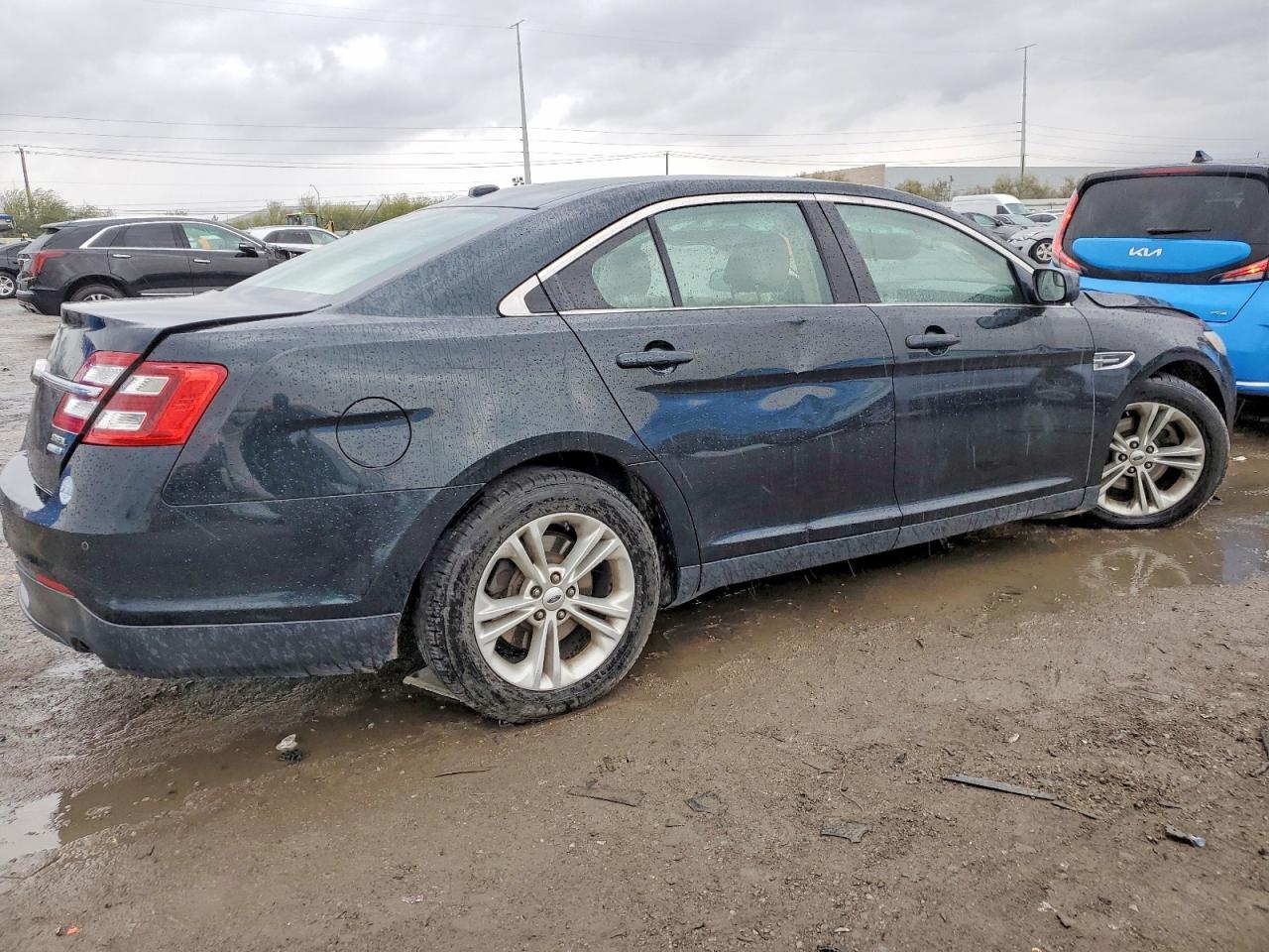 2014 Ford Taurus Sel - Image 3
