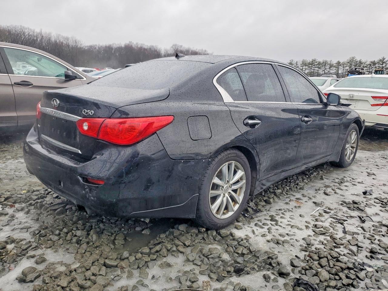 2015 Infiniti Q50 Base - Image 3