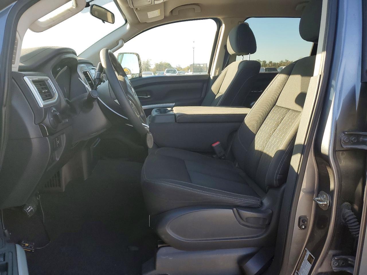 2017 Nissan Titan Xd S - Фото 7