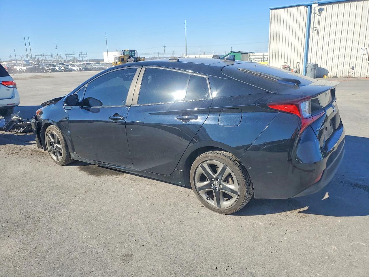 2022 Toyota Prius Night Shade - Фото 2