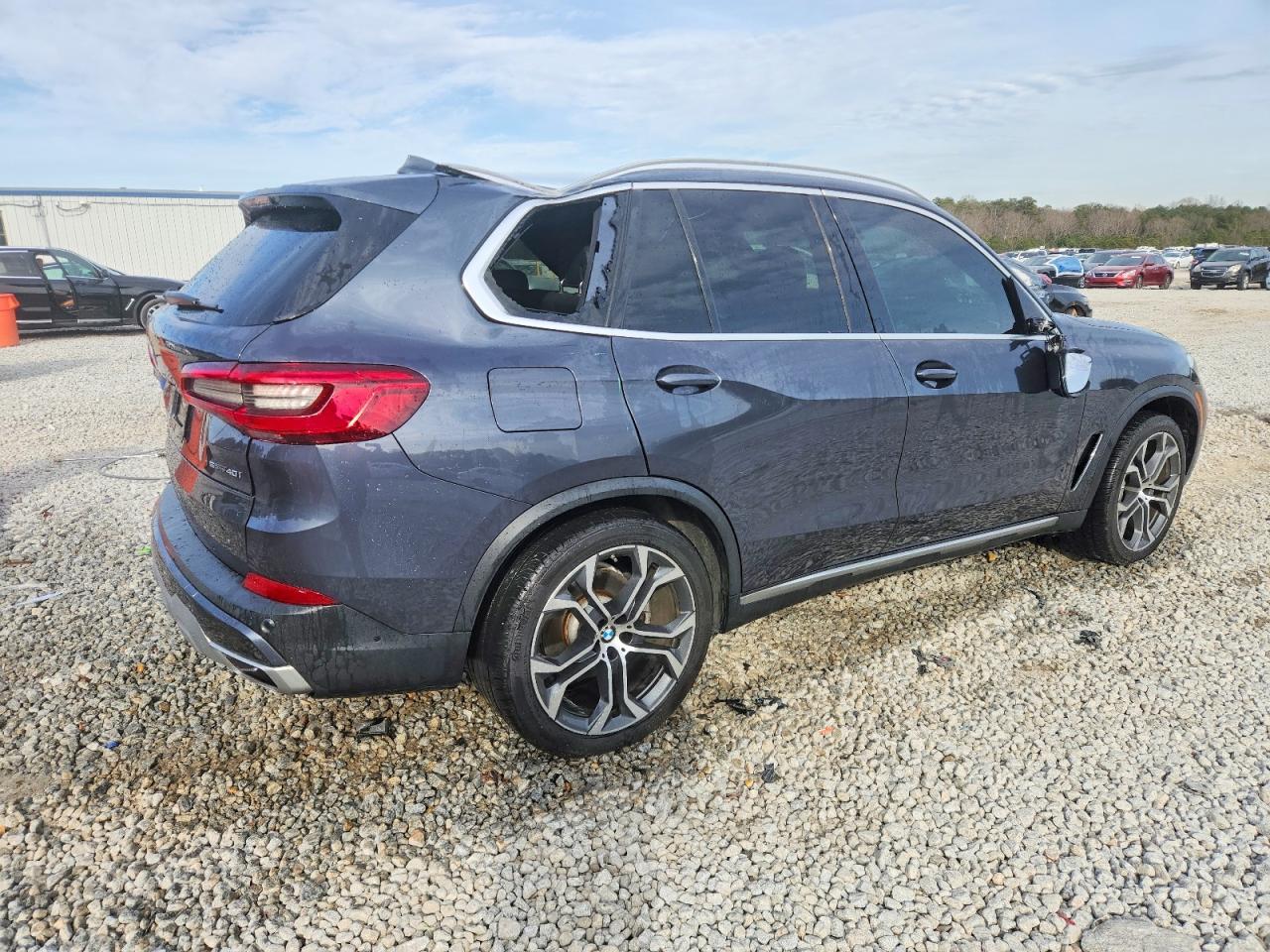 2020 BMW X5 Sdrive 40I - Фото 3