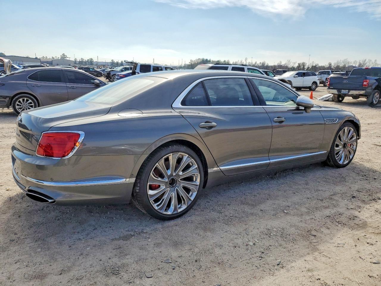 2023 Bentley Flying Spur - Image 3