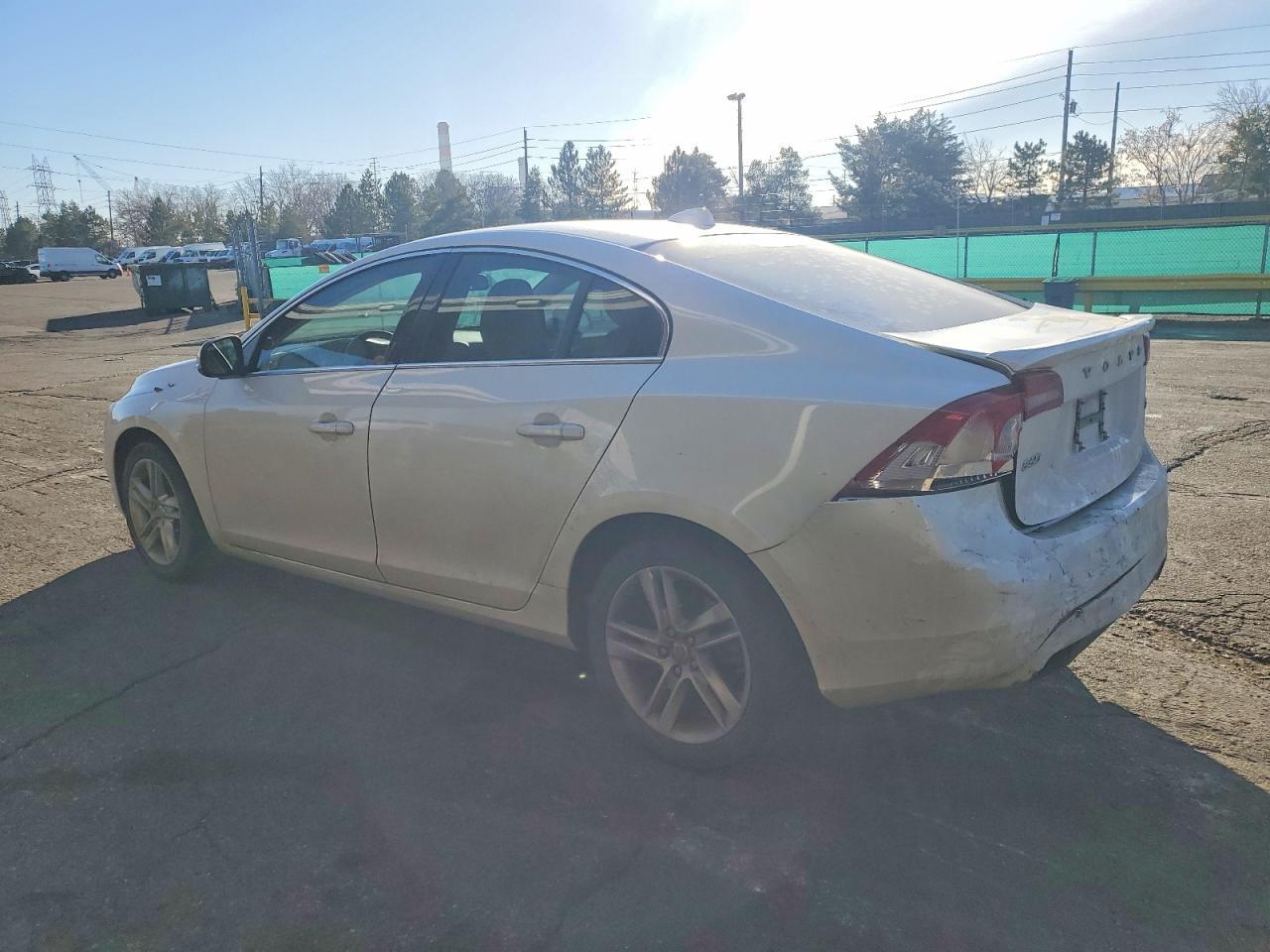 2015 Volvo S60 Premier - Фото 2