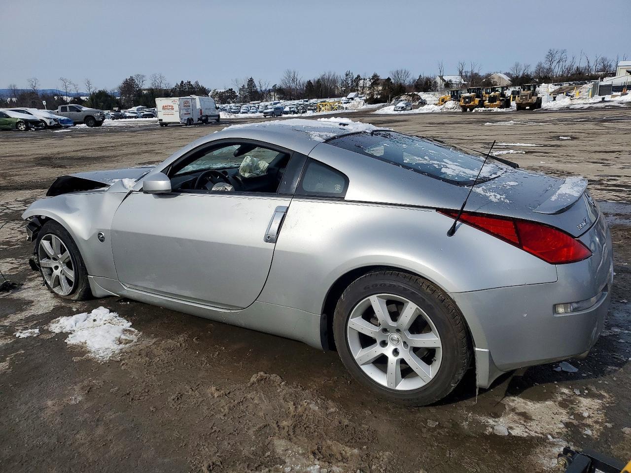 2005 Nissan 350Z Base - Фото 2