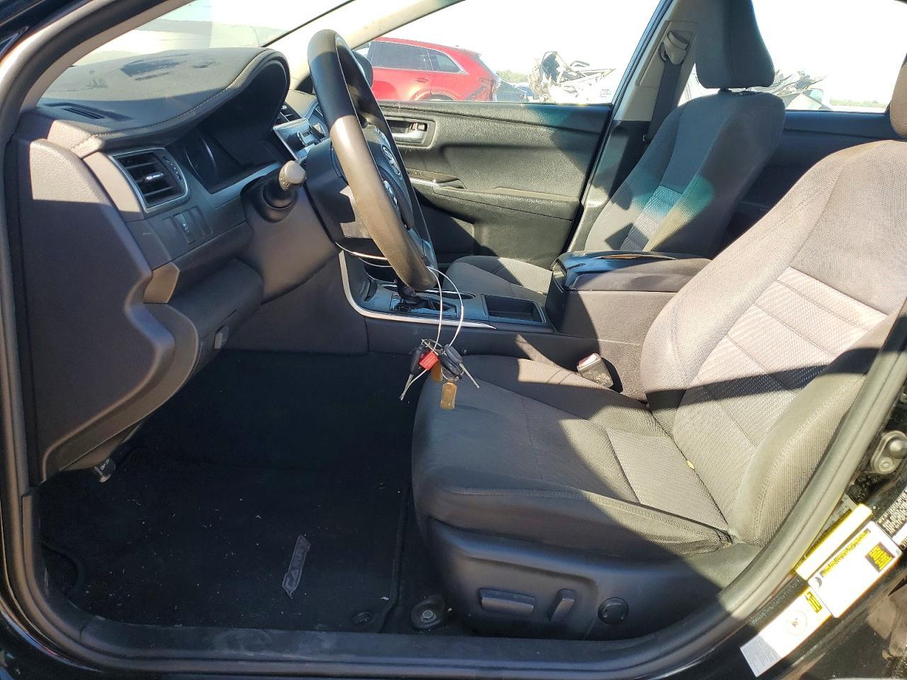 2017 Toyota Camry Le - Image 7