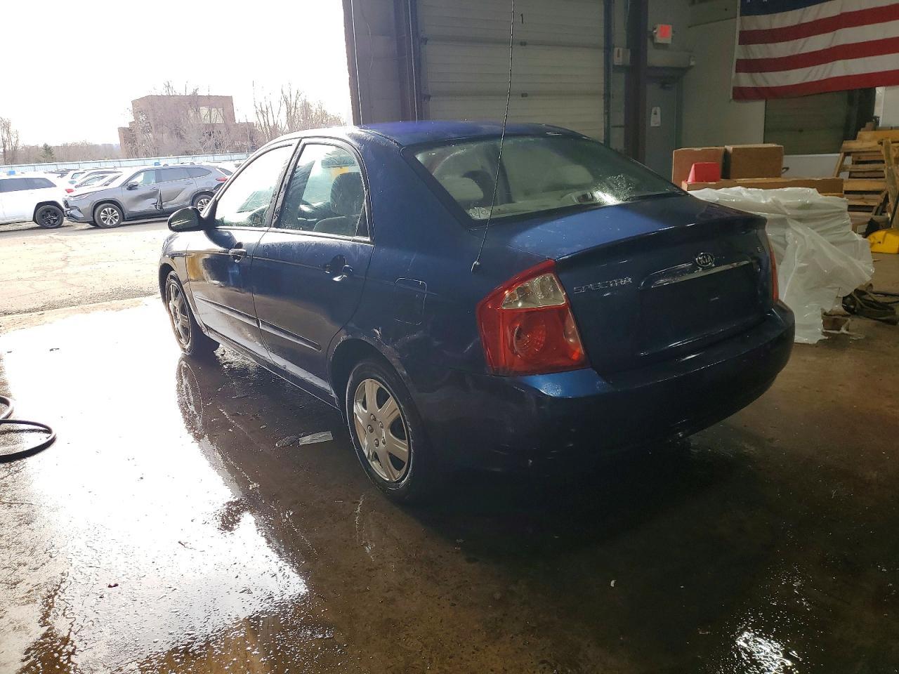 2005 Kia Spectra Lx - Фото 2
