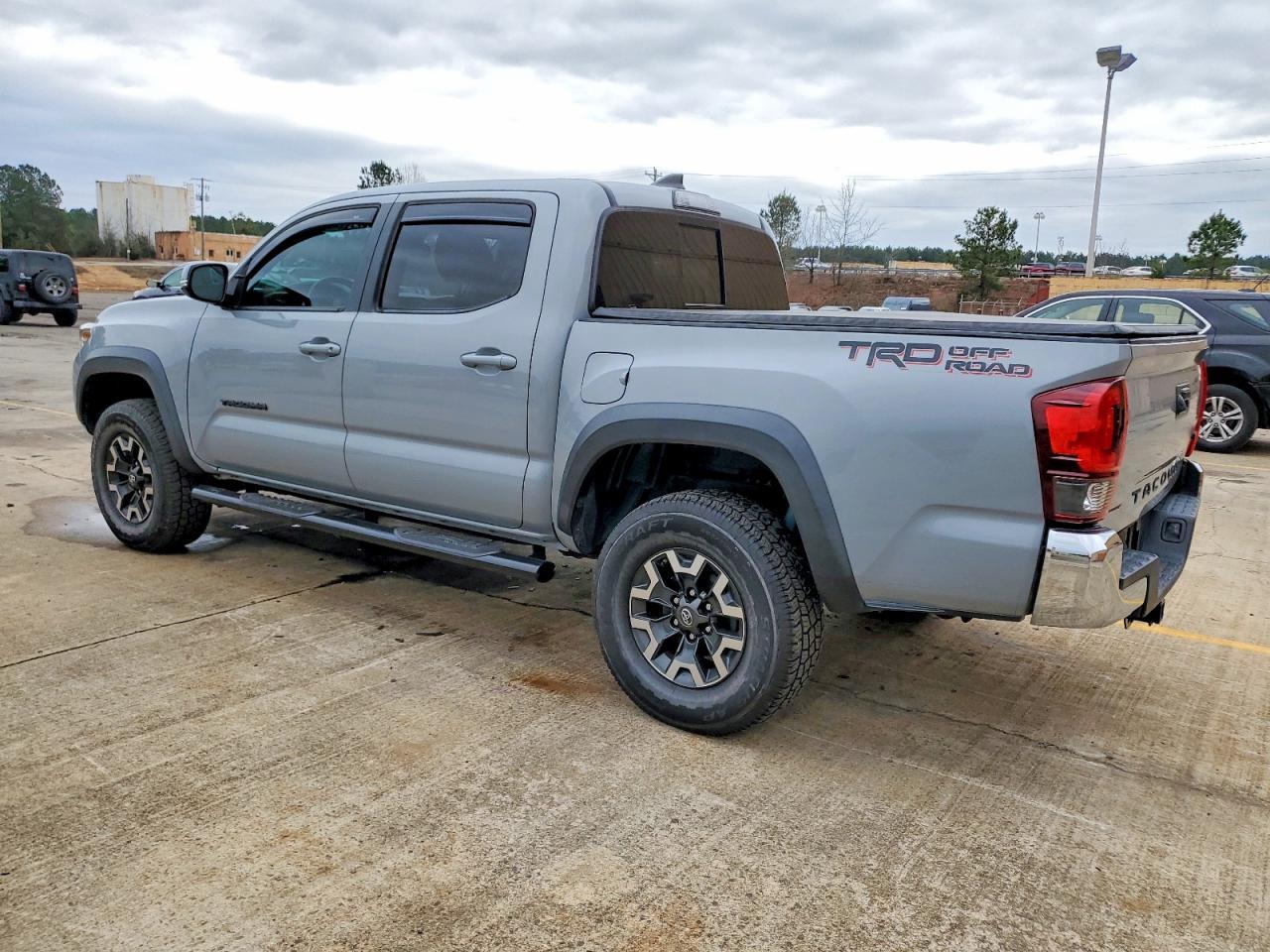 2019 Toyota Tacoma Double Cab - Фото 2