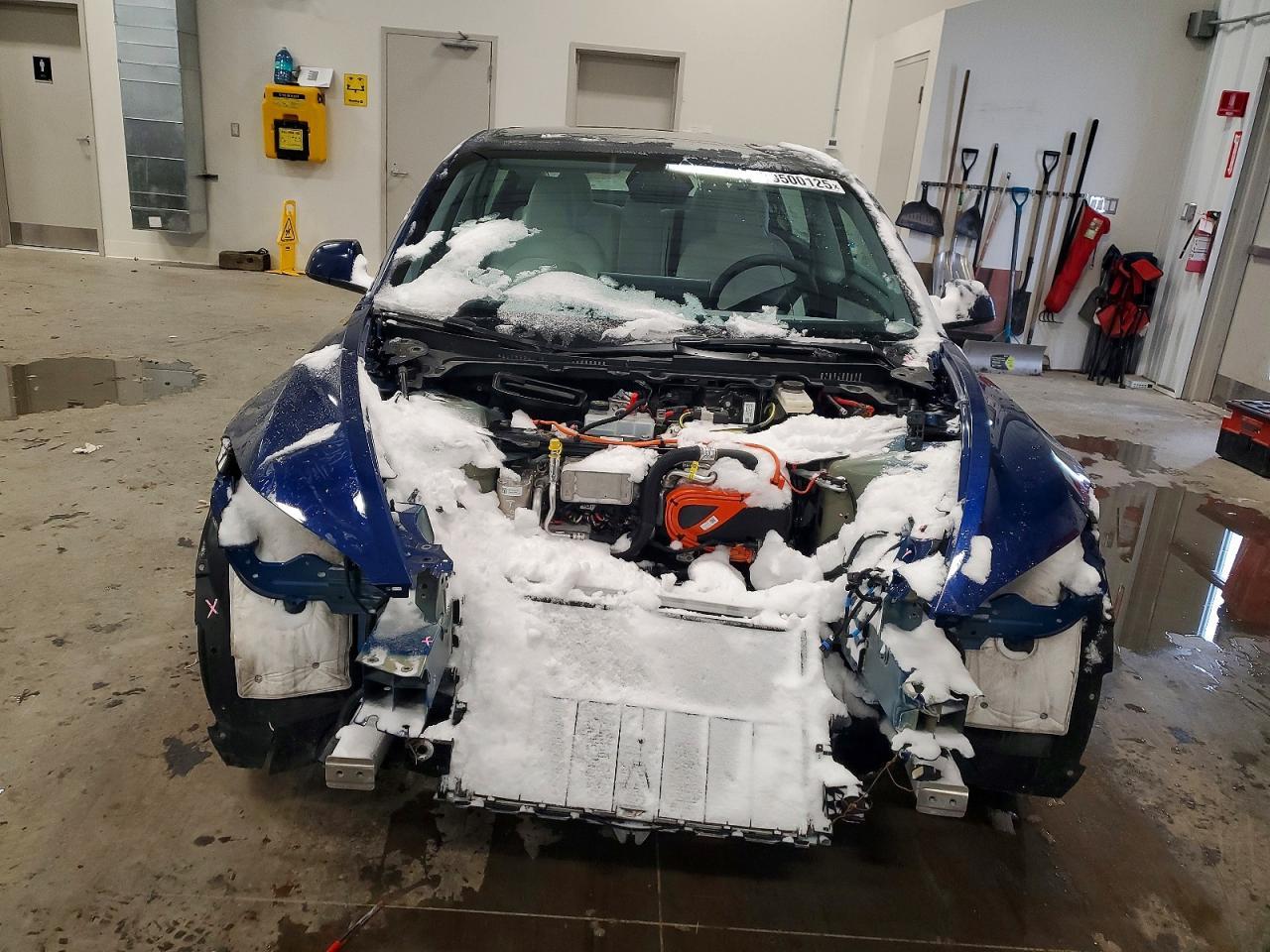2024 Tesla Model 3 - Фото 5