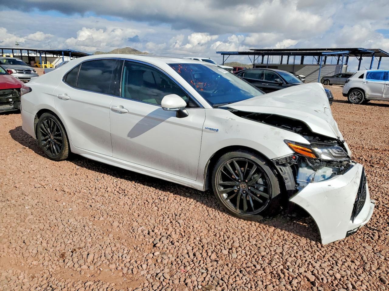 2021 Toyota Camry Hybrid Xse - Image 4