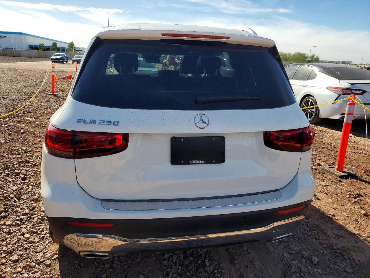 2023 Mercedes-Benz Glb 250 - Image 6