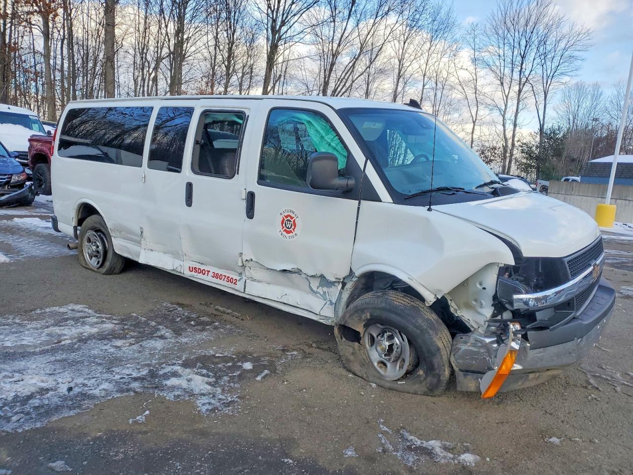 2024 Chevrolet Express G3500 Lt - Image 4