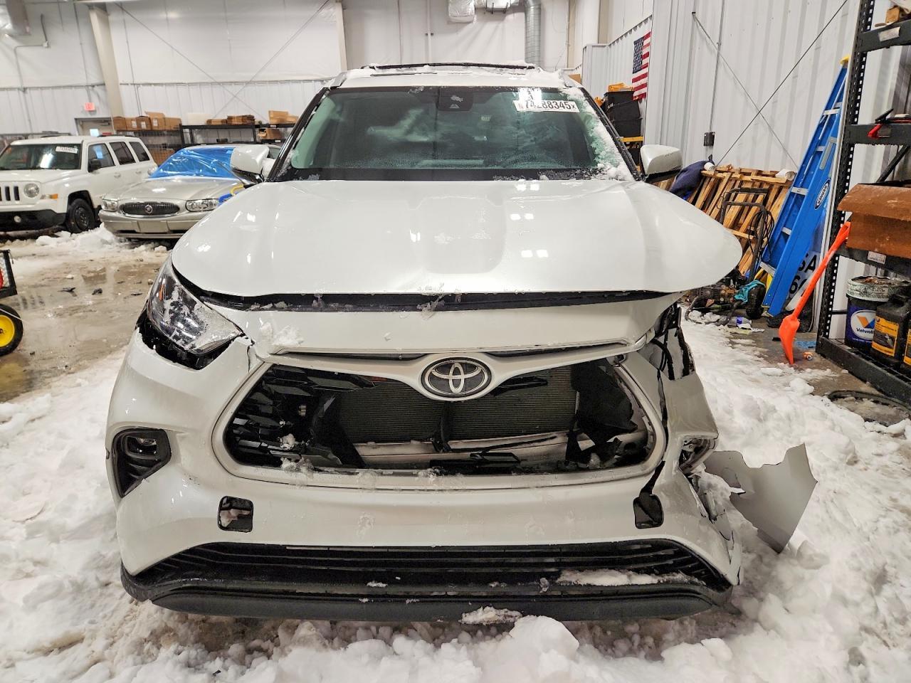 2022 Toyota Highlander Xle - Image 5