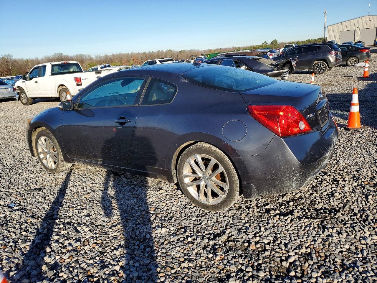 2011 Nissan Altima 3.5 Sr - Фото 2