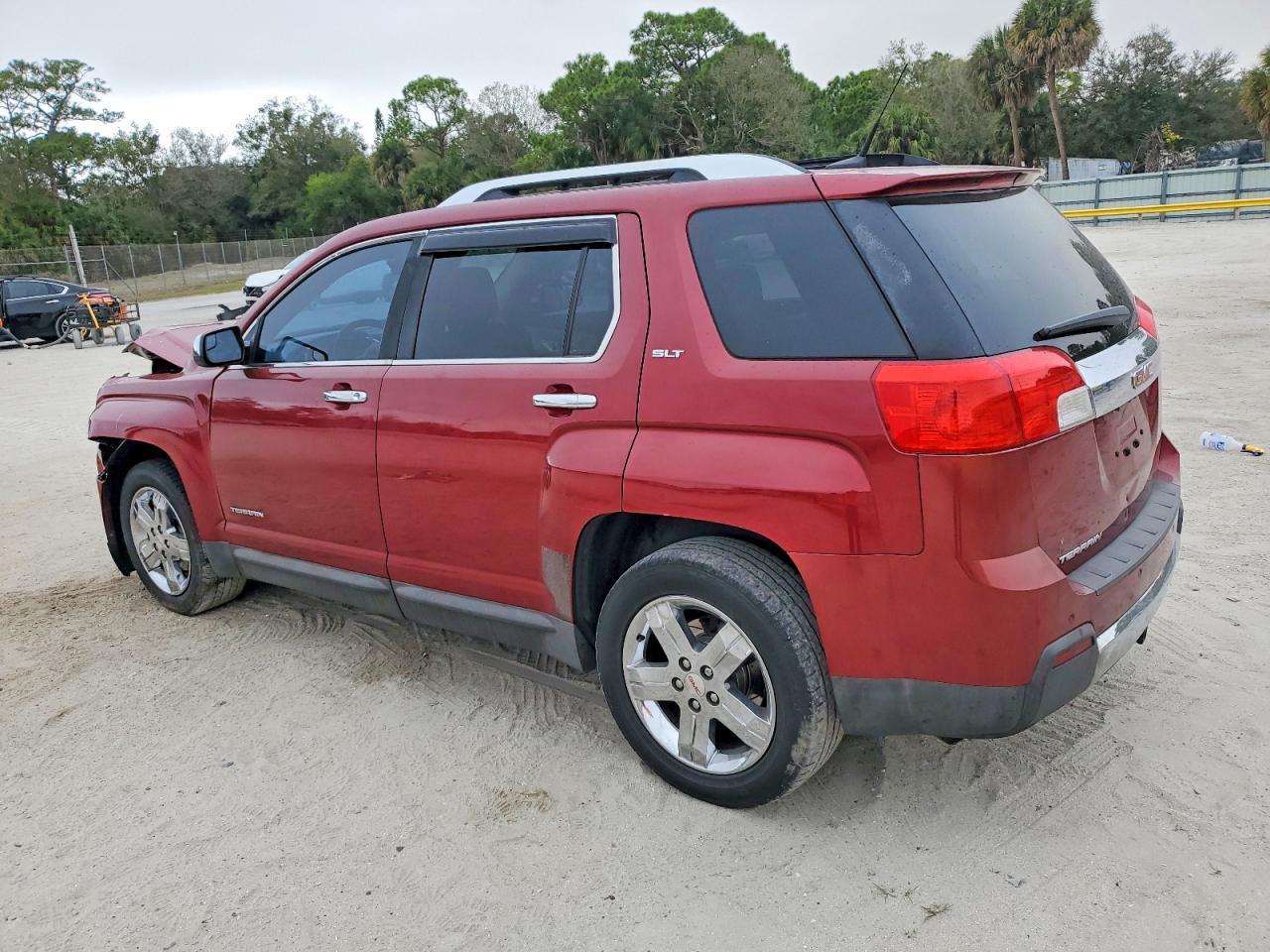 2012 GMC Terrain Slt - Image 2