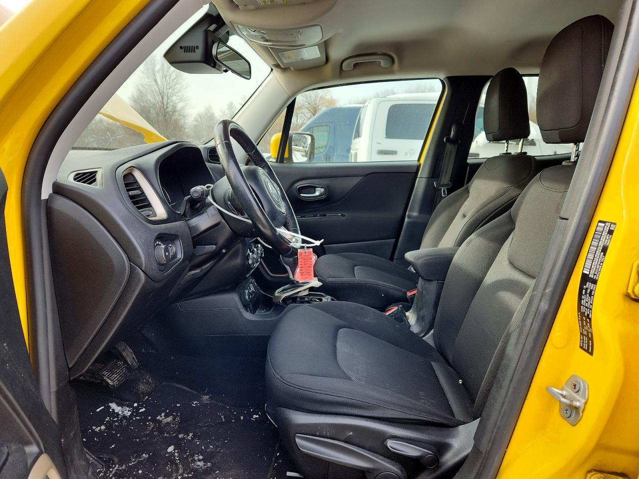 2016 Jeep Renegade Latitude - Image 7