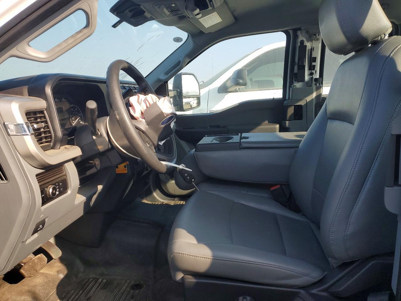 2024 Ford F250 Super Duty - Image 7