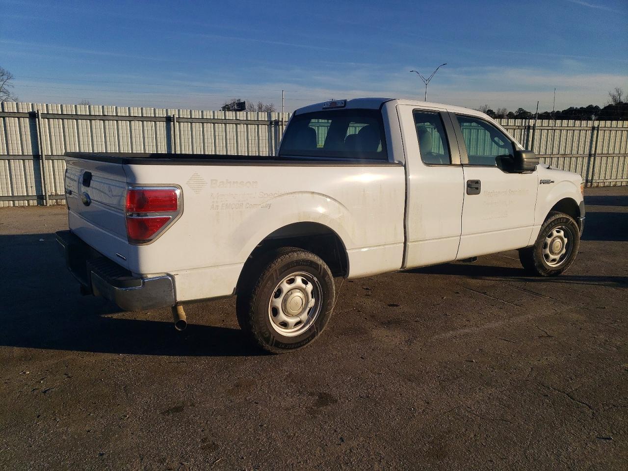 2014 Ford F150 Super Cab - Image 3